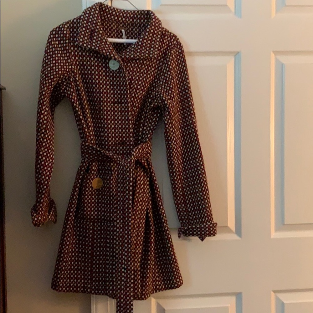 Jacket with tie around waist